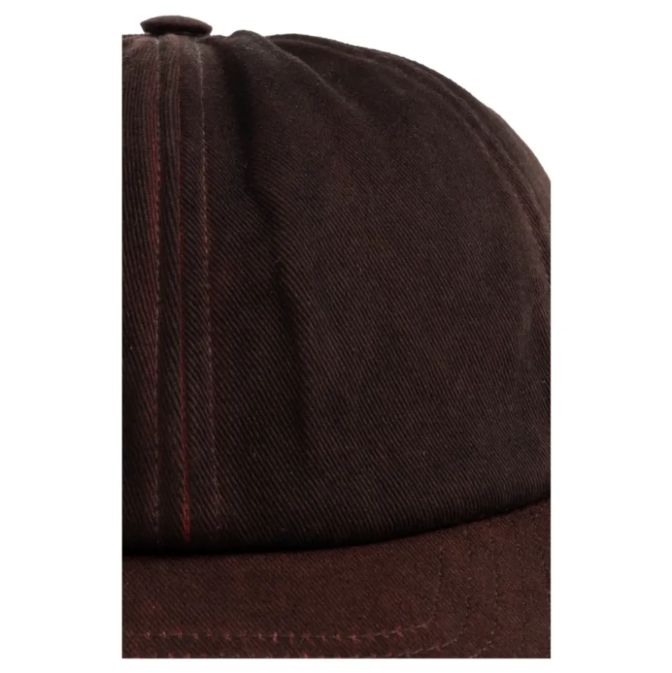 Casquette avec visière