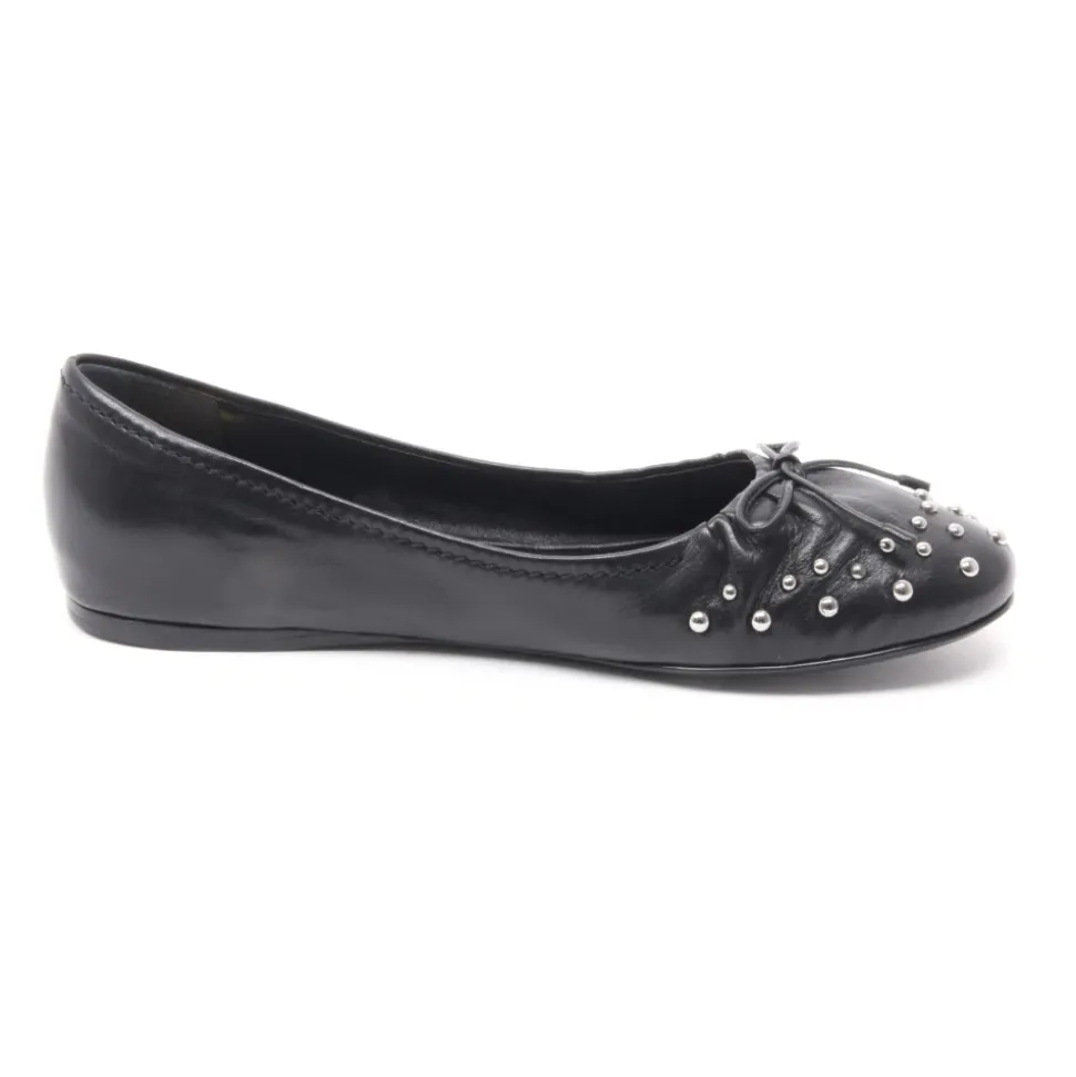 Chaussure ballerine noire cloutée