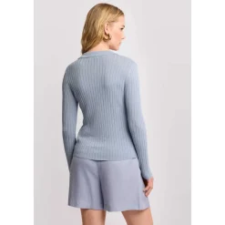 Contoured Fit Long Sleeve Top
