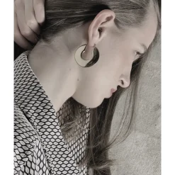 Courage Waterproof U-Turn Statement Earring