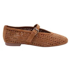 Desert Ballerina