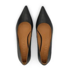 Escarpins noirs en cuir à petit talon