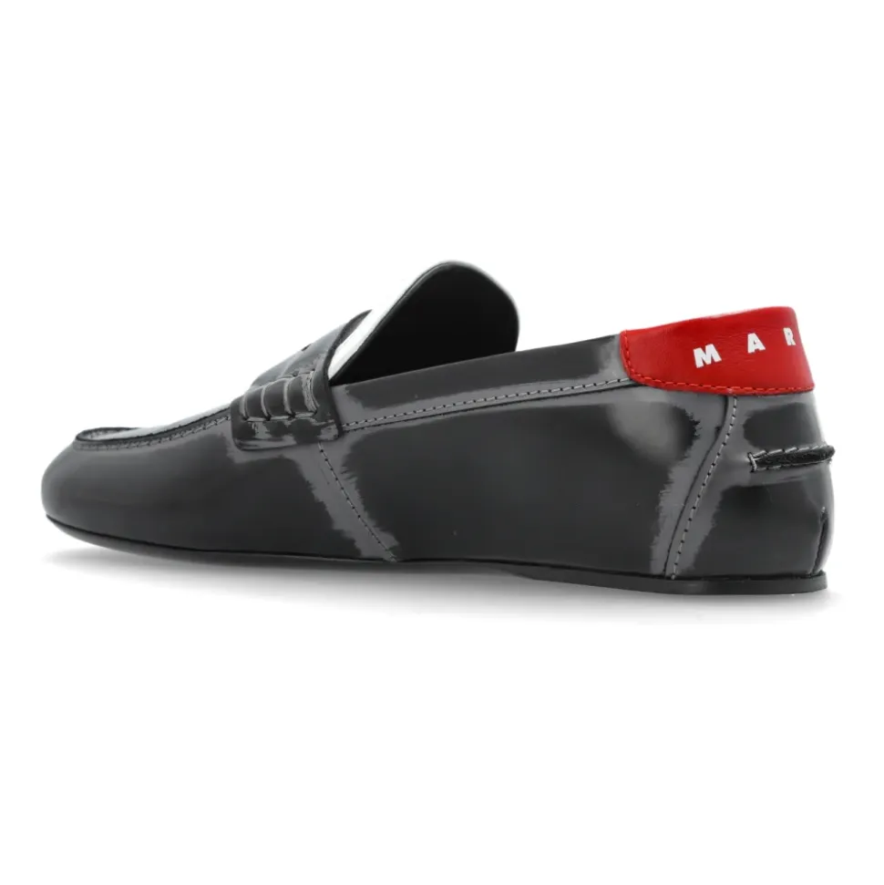 Mocassin en cuir avec languette logo