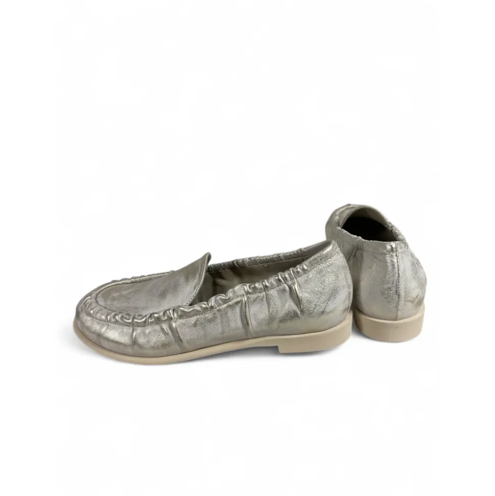 Mocassins Argent Slip-On en Cuir Brossé
