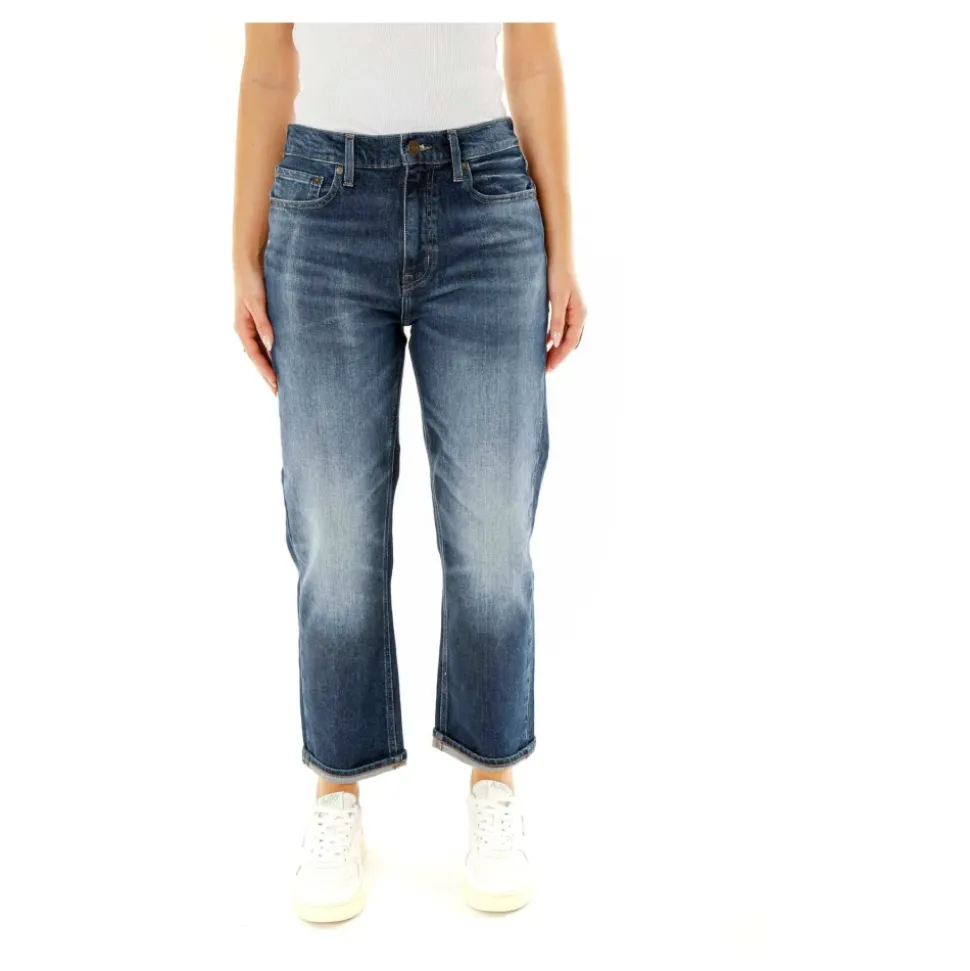 Straight Jeans