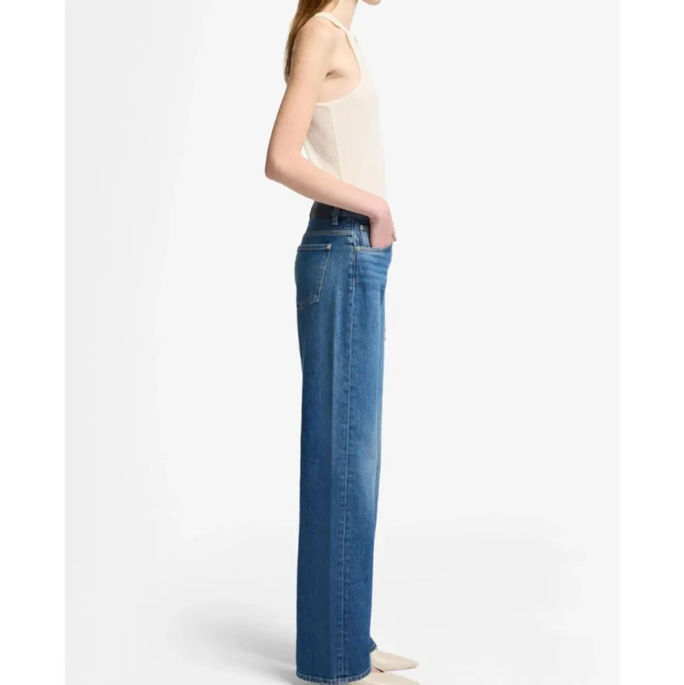 Straight Jeans
