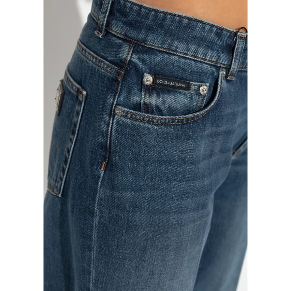Straight-leg jeans
