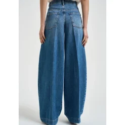 Zachary Jeans